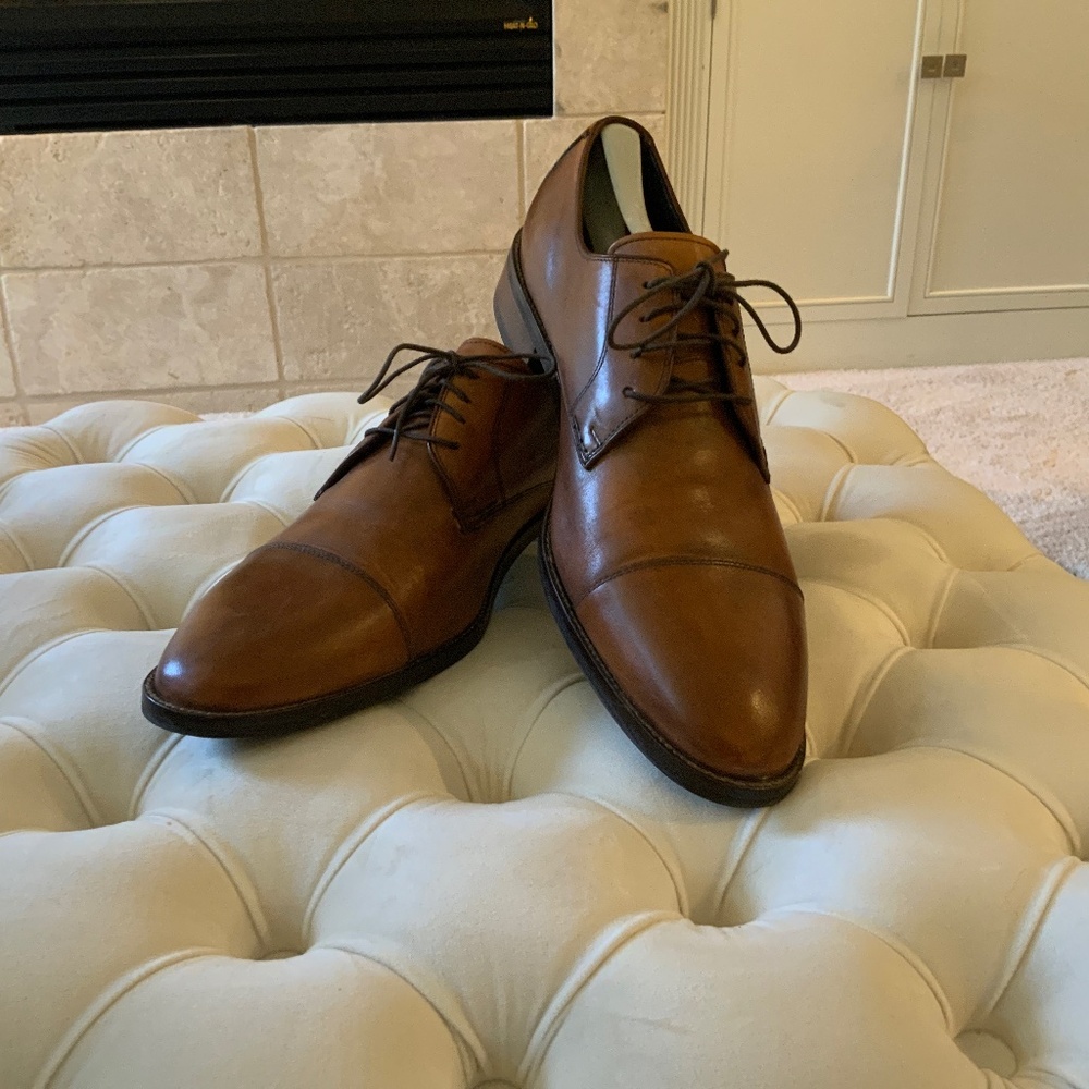 Tan Italian leather men’s Oxfords